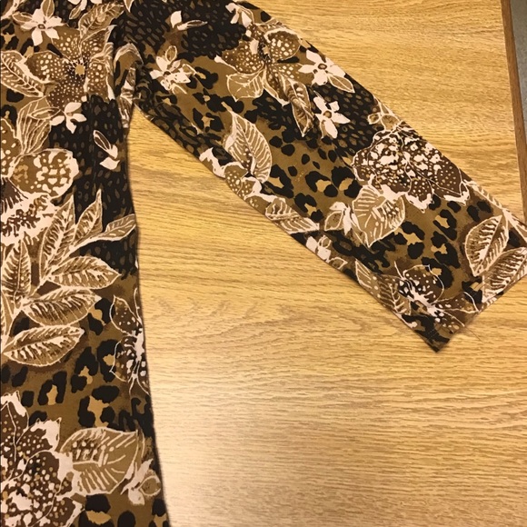 Ruby Road top size L draw string brown floral pattern nice Holiday shirt 🥀 - Picture 7 of 12